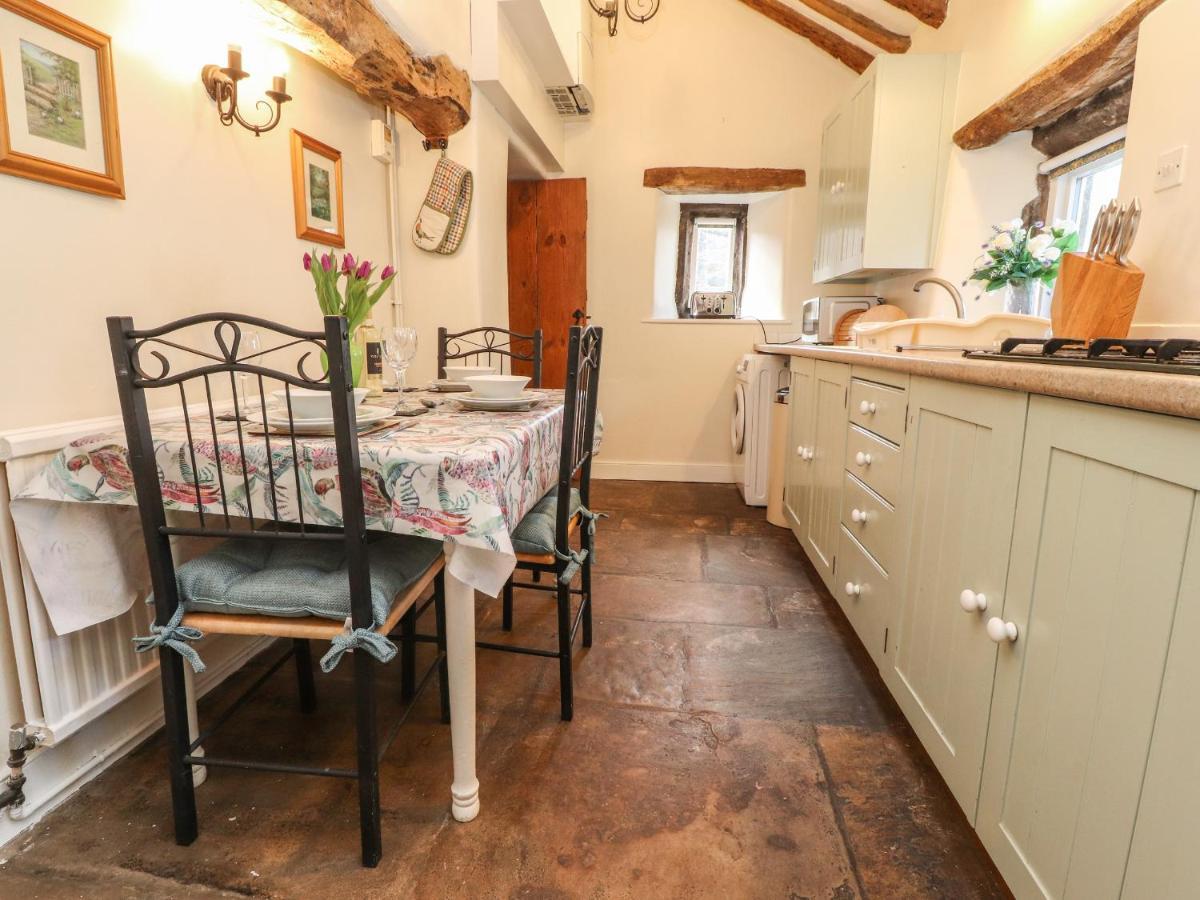 Beehive Cottage Bentham Exterior foto