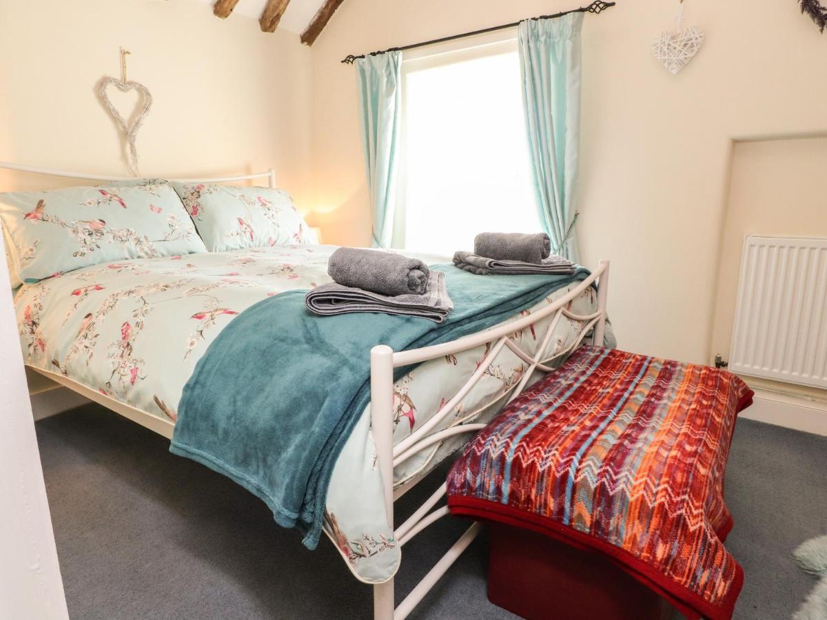 Beehive Cottage Bentham Exterior foto